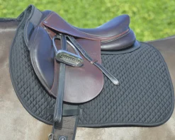 EQUIFIT ® Essential Square Pad- Close Contact Saddle Pads