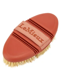 HORSE HEALTH TRADE LeMieux® Flexi Scrubbing Brush- Bathing Tools|Brushes & Hoof Picks